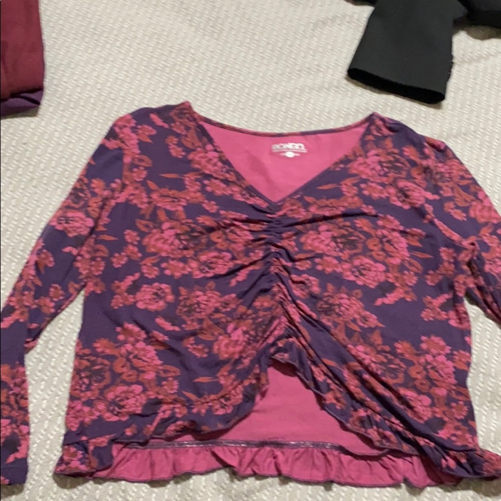Purple crop top small Bongo